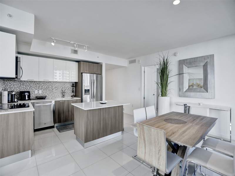 2 bedroom Condominium at 5252 NW 85th Ave 401, 5252 Paseo Condo, Doral — photo 4