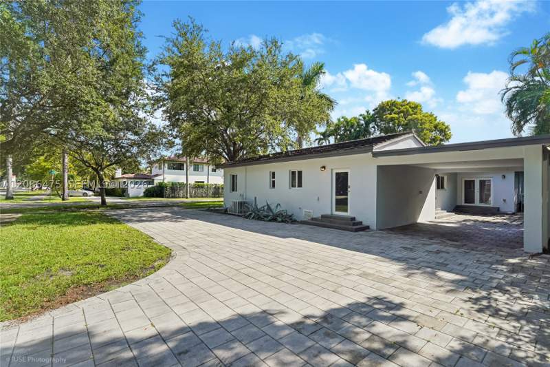 4 bedroom SingleFamilyResidence at 101 Palmetto Dr, Country Club Estates Sec, Miami Springs — photo 3