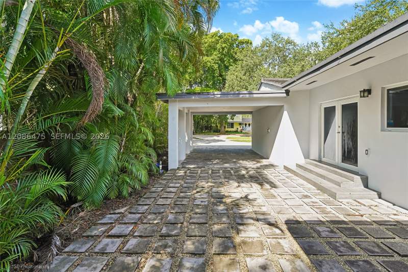 4 bedroom SingleFamilyResidence at 101 Palmetto Dr, Country Club Estates Sec, Miami Springs — photo 4