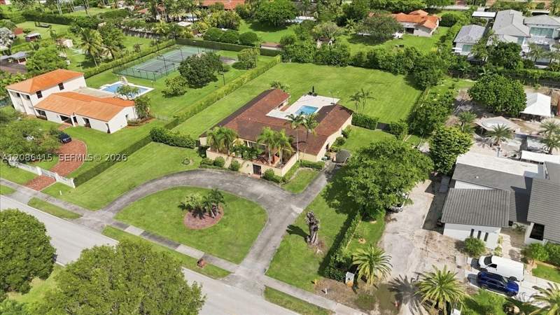 6 bedroom SingleFamilyResidence at 9805 SW 64th St, Subdivision Of, Miami — photo 5