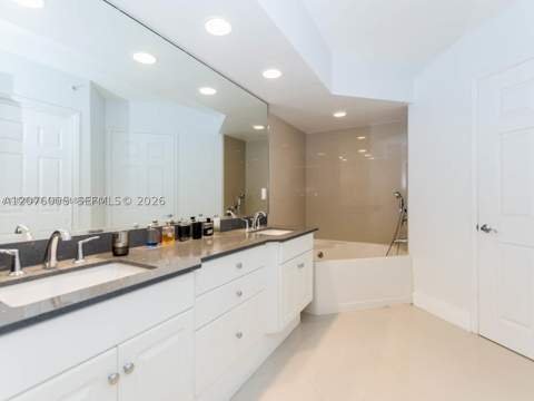 3370 Hidden Bay Dr 102, Aventura FL - photo 16 of 20