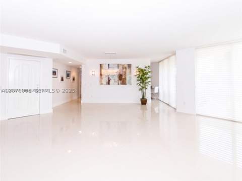 3370 Hidden Bay Dr 102, Aventura FL - photo 7 of 20