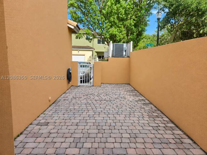 3 bedroom Townhouse at 2356 SE 16th Pl, Cali Greens, Homestead — photo 3