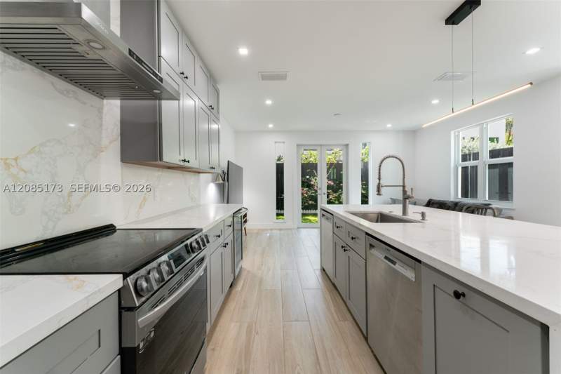 3 bedroom Townhouse at 3125 Paola Dr, Arboretum In The Grove Co, Miami — photo 5