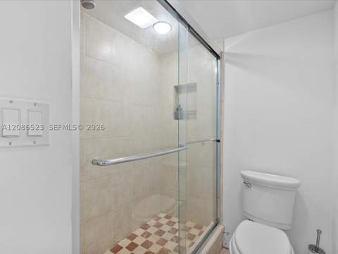 3675 N Country Club Dr 1607, Aventura FL - photo 15 of 16