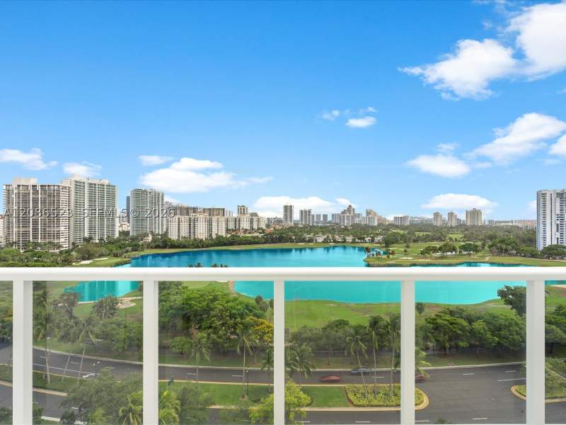 1 bedroom Condominium at 3675 N Country Club Dr 1607, Aventura Eldorado Condo, Aventura — photo 4