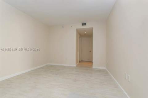 45 SW 9th St 1606, Miami FL - photo 15 of 35