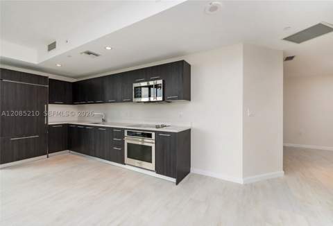 45 SW 9th St 1606, Miami FL - photo 16 of 35