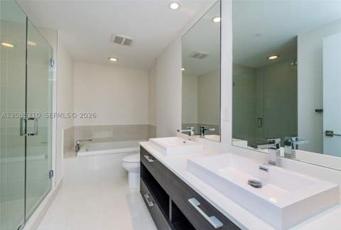 45 SW 9th St 1606, Miami FL - photo 22 of 35