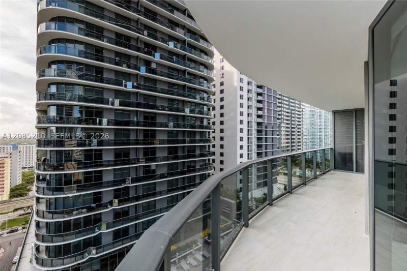 2 bedroom Condominium at 45 SW 9th St 1606, Brickell Heights East Con, Miami — photo 4