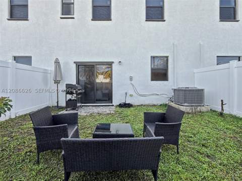 20374 NW 4th Path, Miami Gardens FL - photo 19 of 38