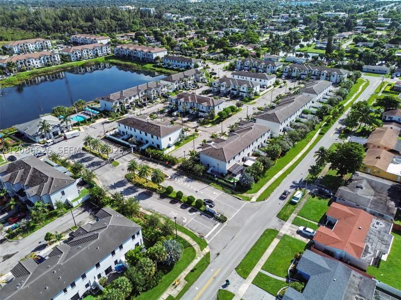 3 bedroom Townhouse at 20374 NW 4th Path, Vista Lago, Miami Gardens — photo 5