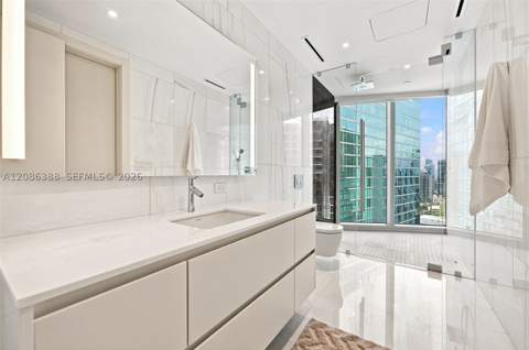 300 Biscayne Blvd Way 3807, Miami FL - photo 23 of 47