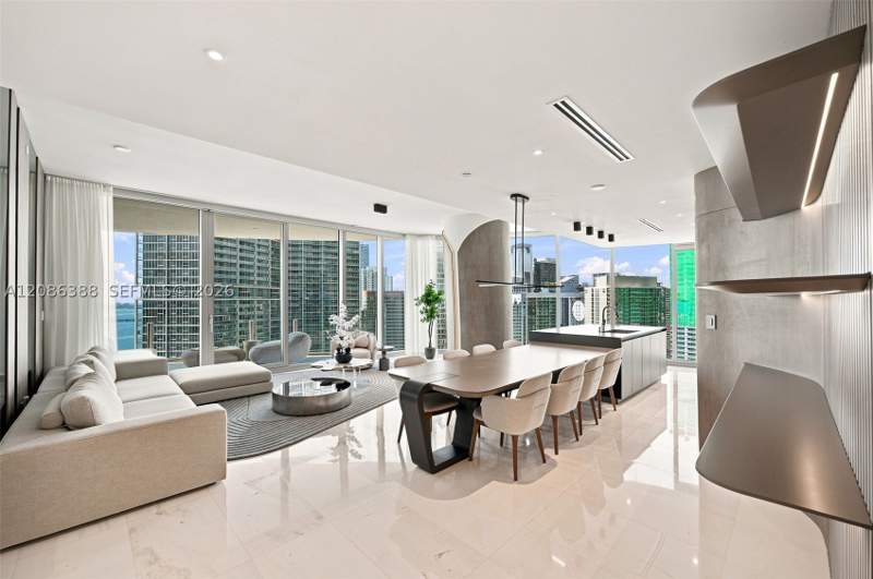 3 bedroom Condominium at 300 Biscayne Blvd Way 3807, 300 Biscayne Blvd Way Cond, Miami — photo 4