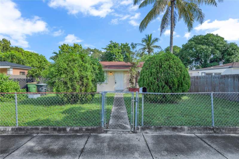 3 bedroom SingleFamilyResidence at 855 NW 130th St, North Shore Heights, North Miami — photo 2