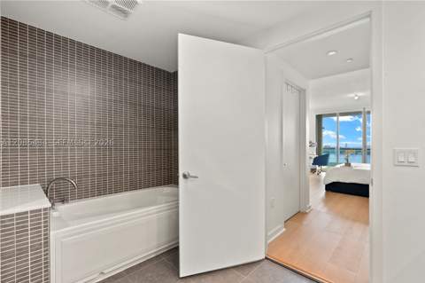 7935 East Dr 1401, North Bay Village FL - photo 18 of 40