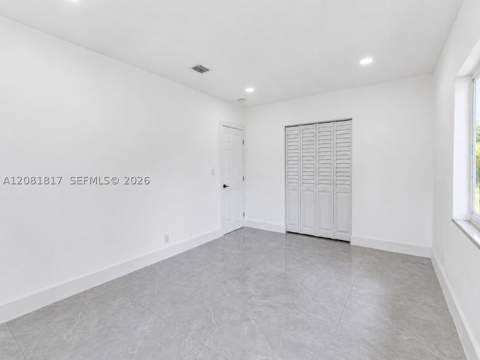950 NE 164th St, North Miami Beach FL - photo 12 of 26