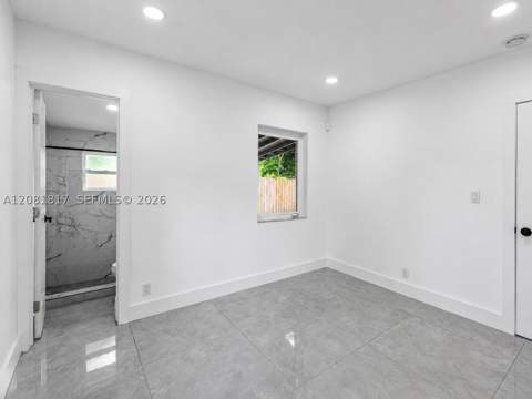 950 NE 164th St, North Miami Beach FL - photo 17 of 26