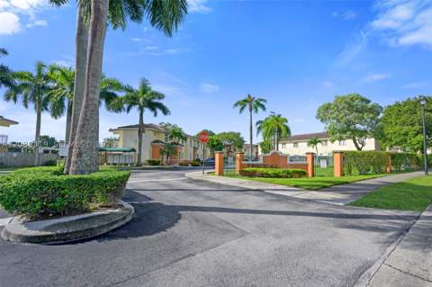 7230 NW 174th Ter 204, Hialeah FL - photo 12 of 25