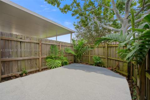 7230 NW 174th Ter 204, Hialeah FL - photo 9 of 25