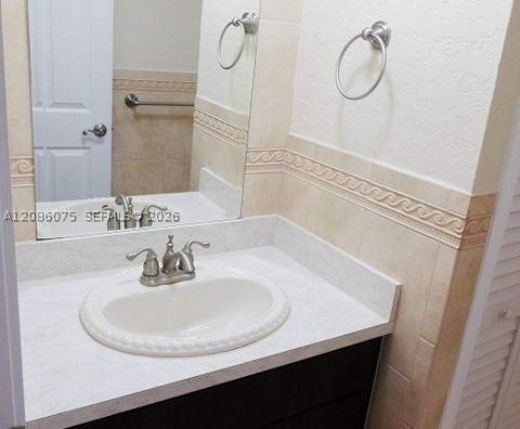 6960 Miami Gardens Dr 2-530A, Hialeah FL - photo 9 of 11