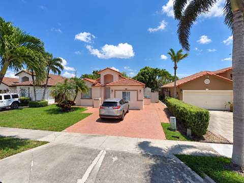 8010 NW 186th Ter, Hialeah FL - photo 8 of 8