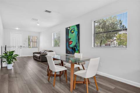 8897 NW 103rd Ave, Doral FL - photo 10 of 36