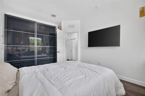 8897 NW 103rd Ave, Doral FL - photo 24 of 36