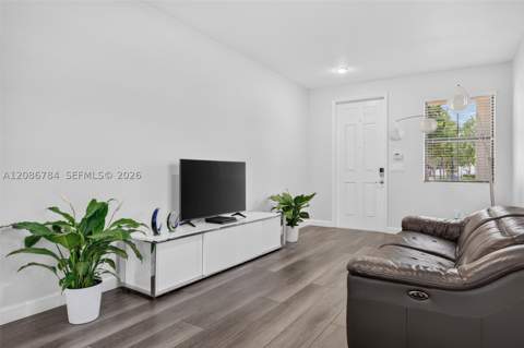 8897 NW 103rd Ave, Doral FL - photo 8 of 36