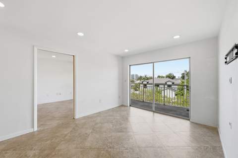 17051 NE 35th Avenue 307, North Miami Beach FL - photo 14 of 32
