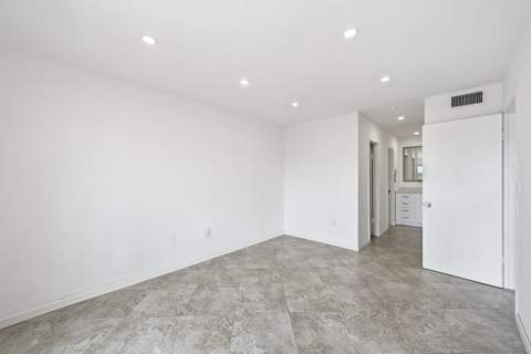17051 NE 35th Avenue 307, North Miami Beach FL - photo 20 of 32