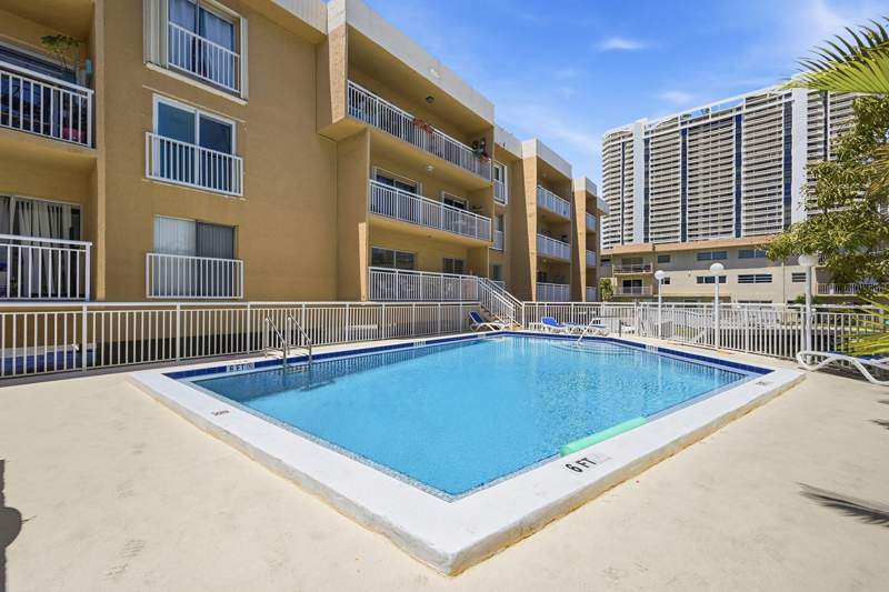 2 bedroom Condominium at 17051 NE 35th Avenue 307, Florence Condo, North Miami Beach — photo 3