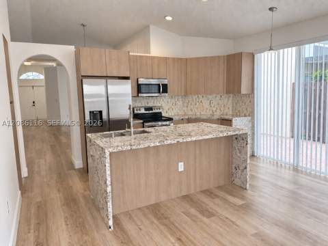 11270 NW 53rd Ln, Doral FL - photo 18 of 32