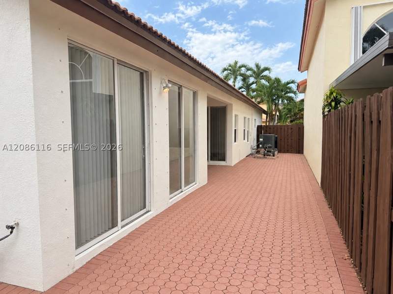 3 bedroom SingleFamilyResidence at 11270 NW 53rd Ln, Doral Landings East, Doral — photo 4