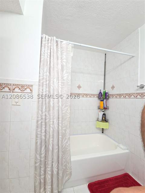 1784 W 56th Ter 401, Hialeah FL - photo 14 of 35
