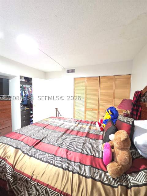 1784 W 56th Ter 401, Hialeah FL - photo 16 of 35