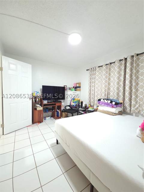 1784 W 56th Ter 401, Hialeah FL - photo 21 of 35