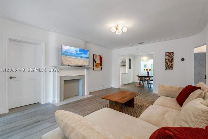 5 bedroom SingleFamilyResidence at 719 W 51st St, Lake View Sub, Miami Beach — photo 4