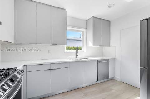 719 W 51st St, Miami Beach FL - photo 8 of 37