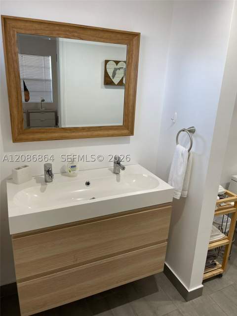 2375 NE 185th St, Miami FL - photo 15 of 27