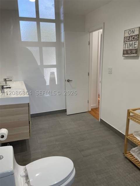 2375 NE 185th St, Miami FL - photo 21 of 27