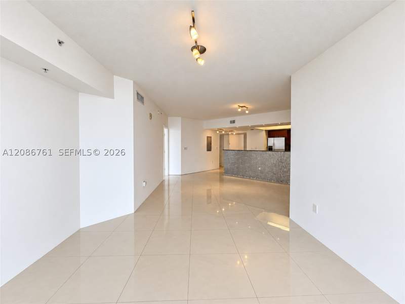 1 bedroom Condominium at 16699 Collins Ave 1610, La Perla Condo, Sunny Isles Beach — photo 3