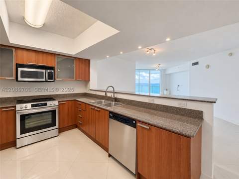 16699 Collins Ave 1610, Sunny Isles Beach FL - photo 6 of 18