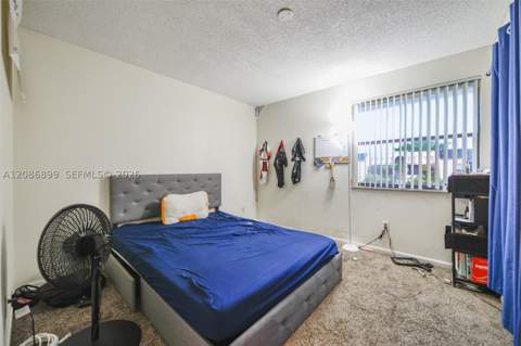 20220 NE 3rd Ct 2, Miami FL - photo 17 of 25