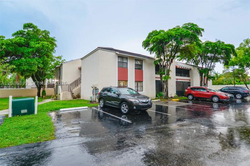 3 bedroom Condominium at 20220 NE 3rd Ct 2, Quatraine Condo III, Miami — photo 2