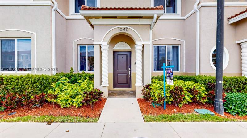 3 bedroom Townhouse at 1040 SE 24th Ave, Towns At Seascape, Homestead — photo 4