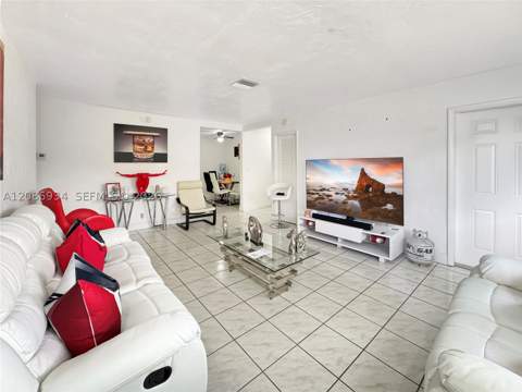 5220 SW 57th St, Davie FL - photo 7 of 15