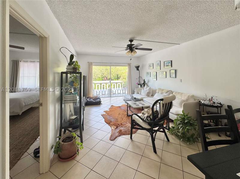1 bedroom Condominium at 100 Edgewater Dr 305, Waters Edge Of Coral Gabl, Coral Gables — photo 5