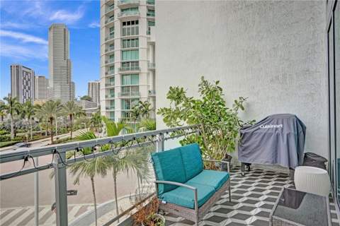 90 SW 3rd Street Th300B, Miami FL - photo 17 of 33
