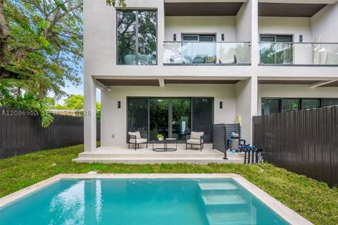 1502 SW 19th St, Miami FL - photo 10 of 75